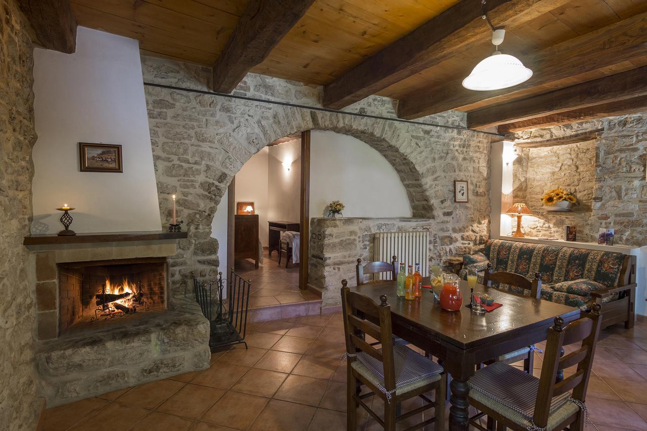 Agriturismo Monte Acuto Umbertide Eksteriør billede